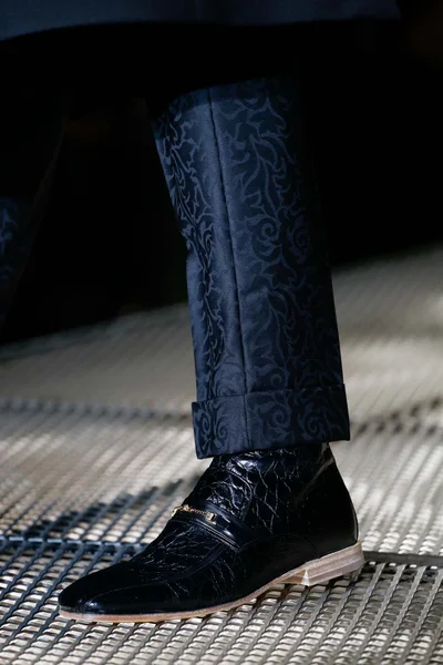 Look 25